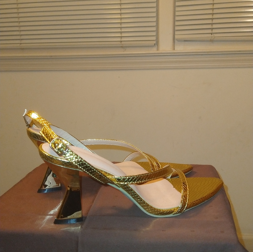 Pointed toe gold colored sandals, size 10. New with box.